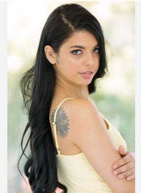 Gina Valentina  